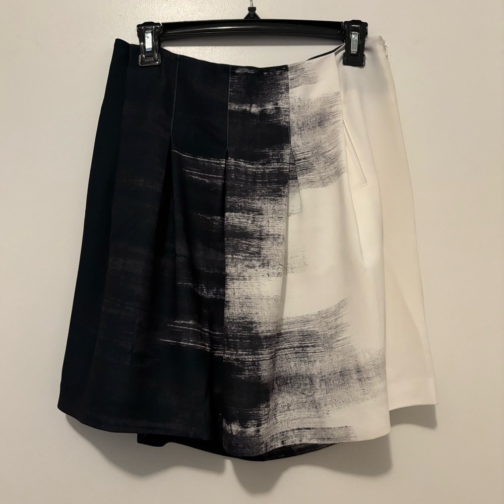 Vince Black and White Skirt Size 6